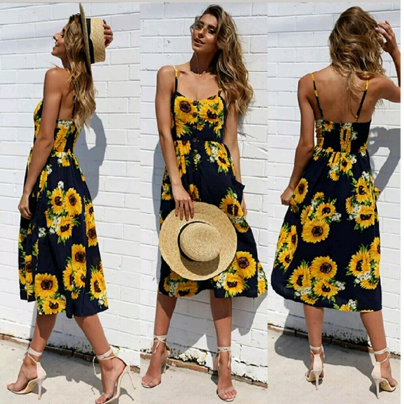 Dresses & Skirts - Gorgeous Foral Sundress